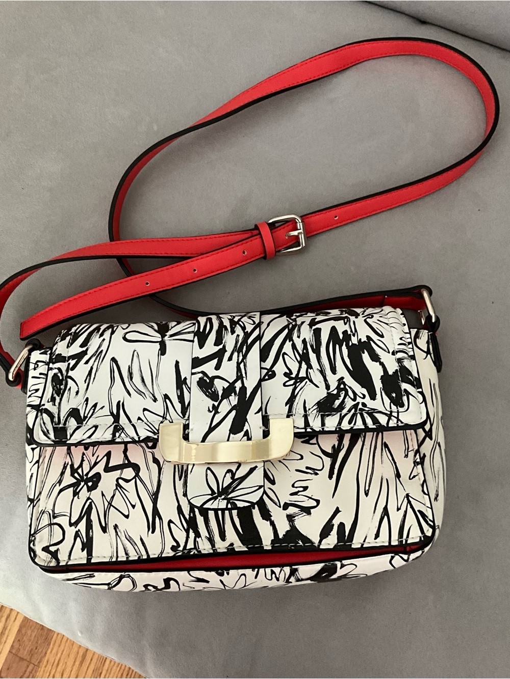 NWOT French Connection Black-and-White Floral Sketch Crossbody with Red Strap